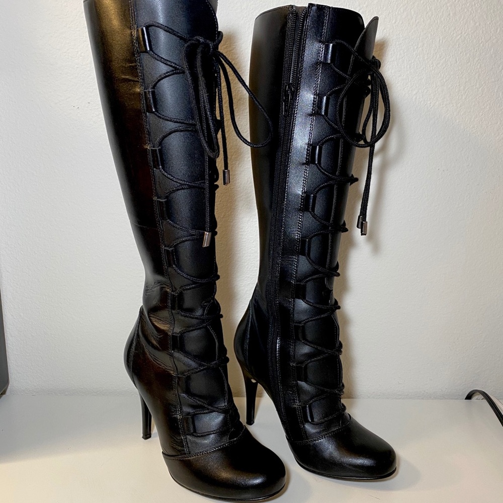 Knee-high leather black boots